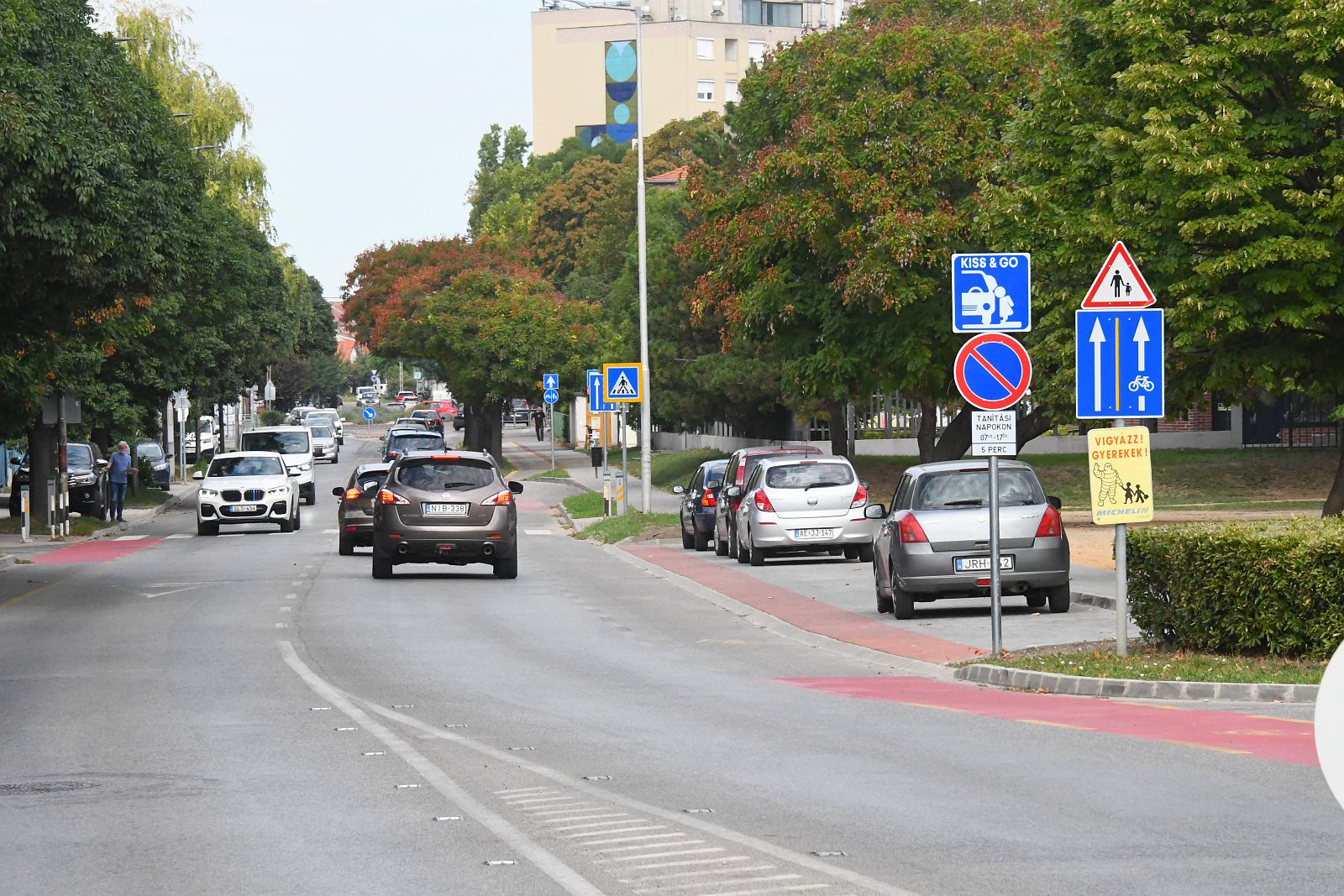 Nyolc férőhelyes Kiss&Go parkoló épült a Széna Téri Általános Iskolánál